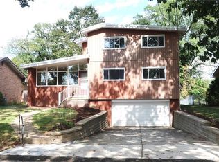 165 Fieldcrest Dr, Pittsburgh, PA 15221