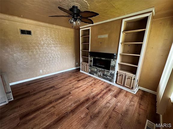 4th image of 6340 Myron Ave