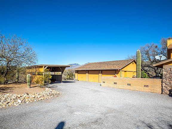 3rd image of 10525 E Calle Vaqueros