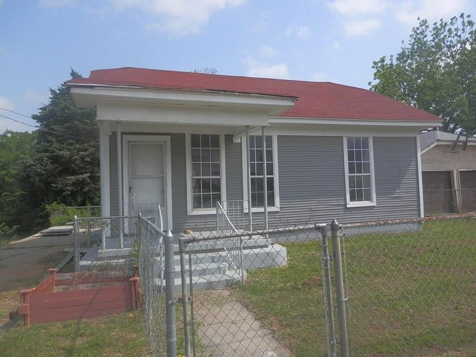 2nd image of 308 W Strother Ave