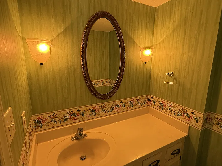 155 Beaufort Ct — Photo 3