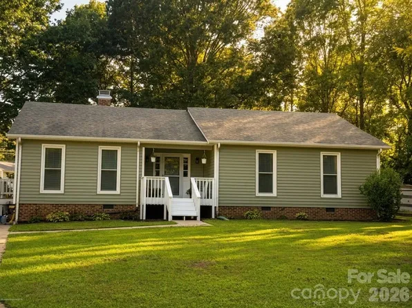 1405 Woodlark Pl, Monroe, NC 28112