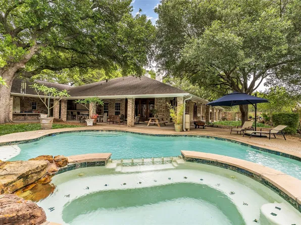 3519 Singleton Rd, Baytown, TX 77521