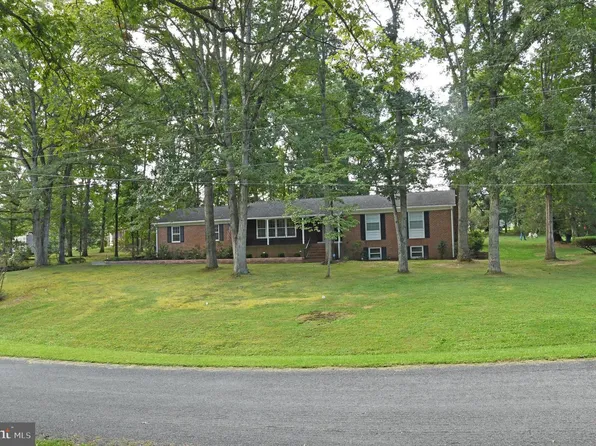 134 West St, Stephens City, VA 22655