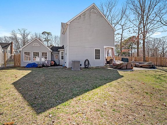 5th image of 541 E Revere Way
