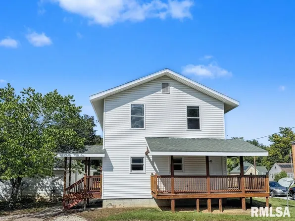 319/321 E College St, Carbondale, IL 62901