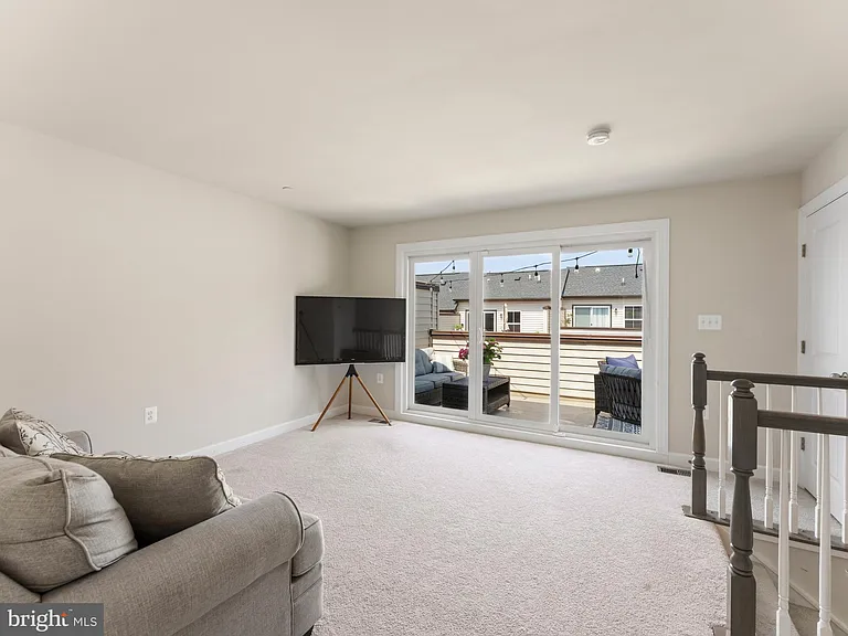 2841 Hokie Ln — Photo 32