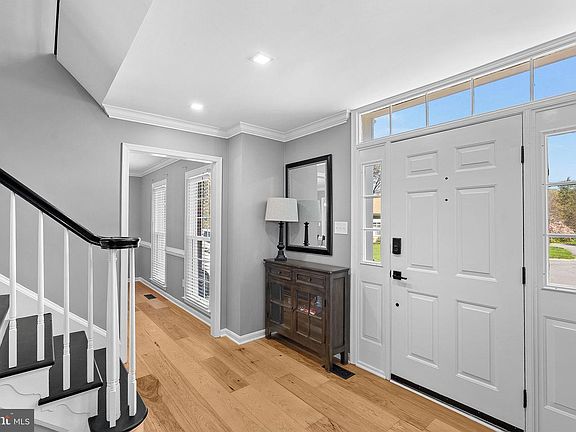 2nd image of 21247 Smokehouse Ct