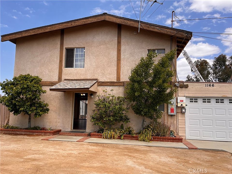 1st image of 1166 W San Jacinto Ave