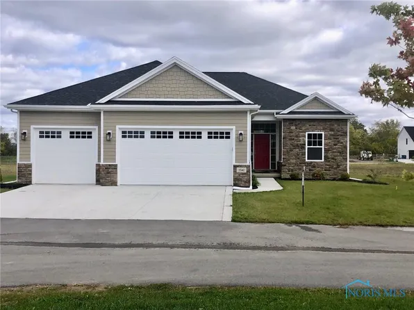 5541 Waterville Monclova Rd, Monclova, OH 43542