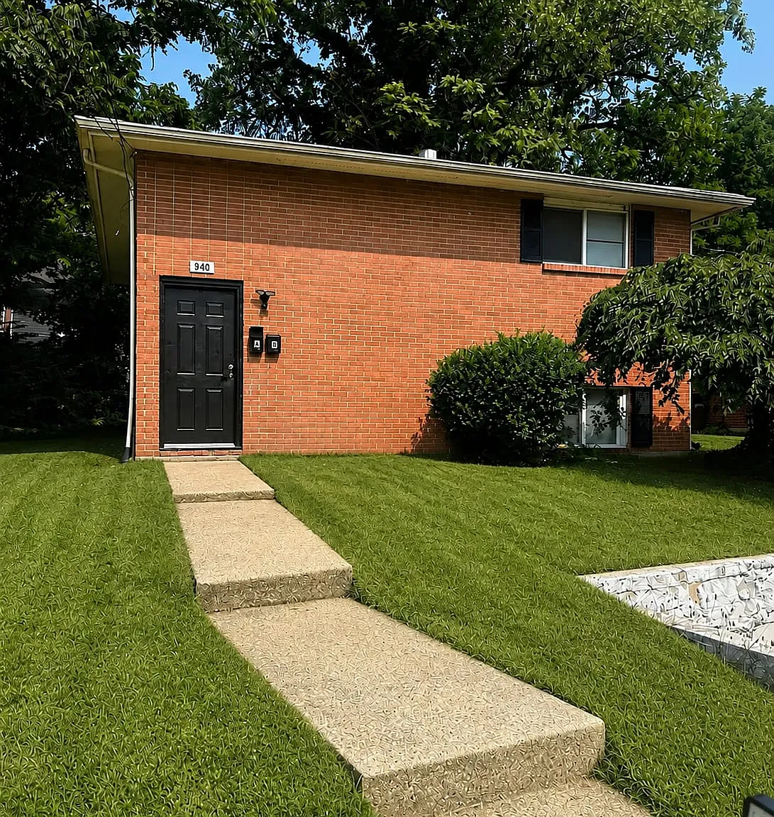 2 bed, 891 sqft, $1,100 — Photo 1