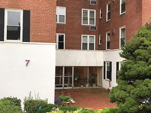 2nd image of 7 4th St APT 3G