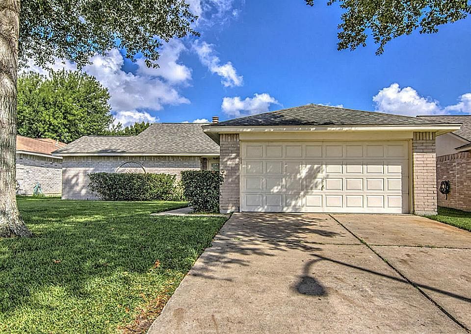1st image of 2710 Magnolia Ct