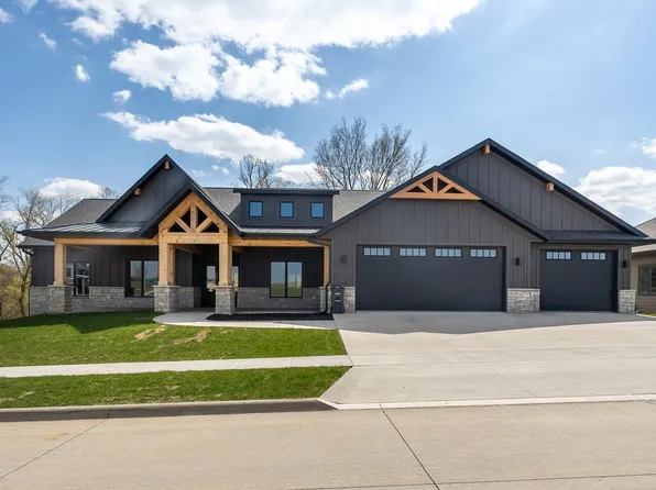 1406 Cedar Trail Dr, Dubuque, IA 52003