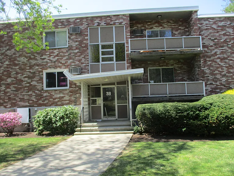 38 Jacqueline Rd #B — Photo 1