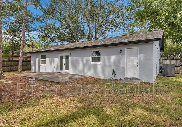 743 Trambley Dr E — Photo 4