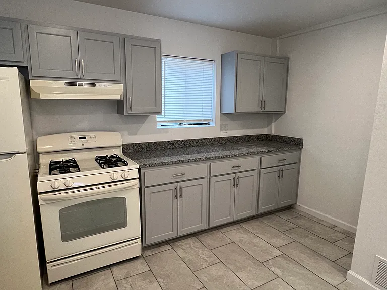1111 Radford St #B — Photo 7