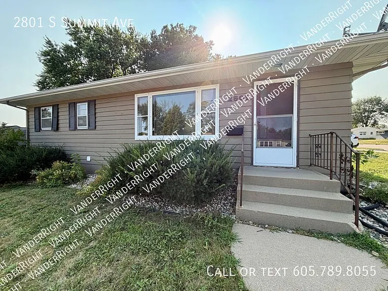 2801 S Summit Ave — Photo 23