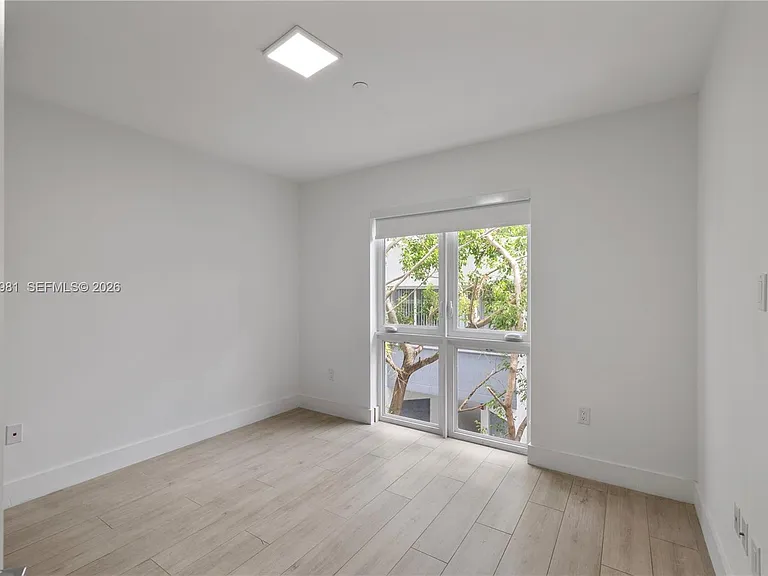 434 SW 10th St #434A — Photo 10