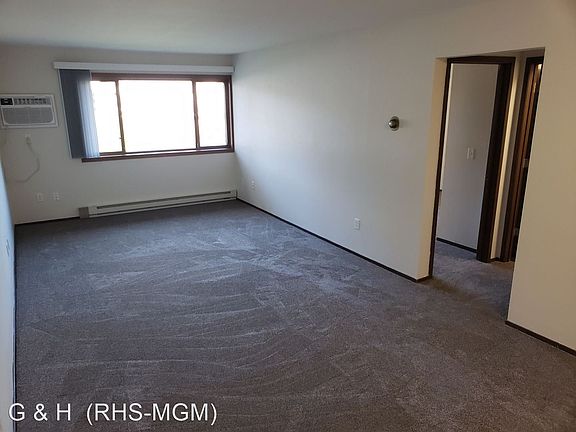 3rd image of 321 1st Ave SE #5