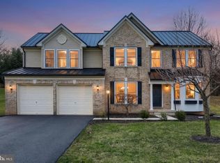 735 Clydesdale Dr, York, PA 17402