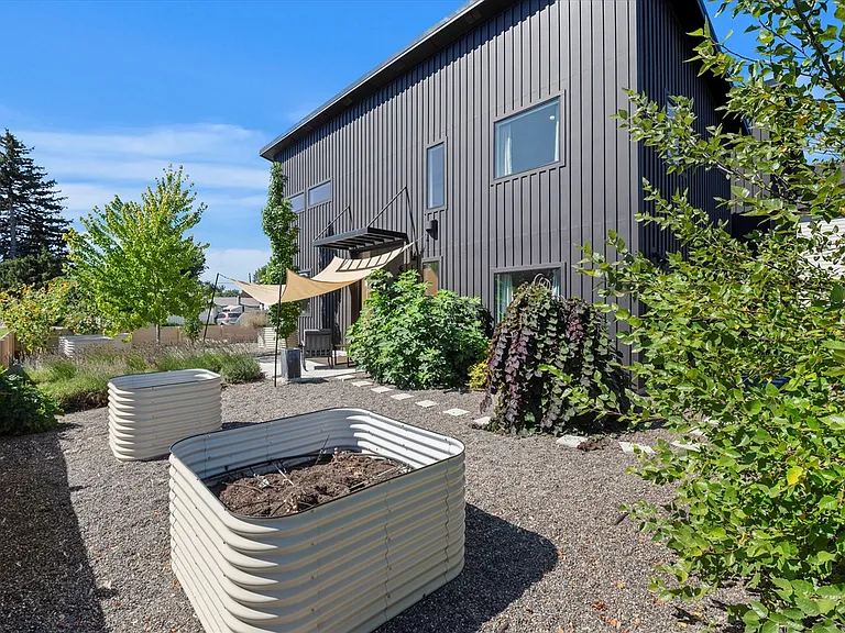 802 W Elwood Dr — Photo 39