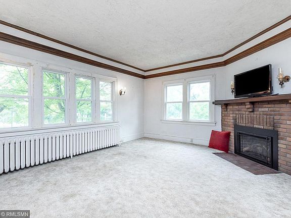4th image of 4701 Park Ave