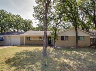 1008 Wade Dr, Bedford, TX 76022