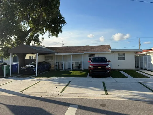 2 bed, 646 sqft, $2,300 — Photo 3