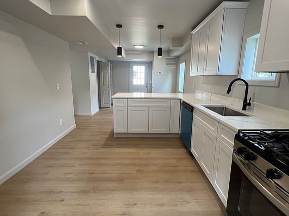 4th image of 37 Cyr St #2