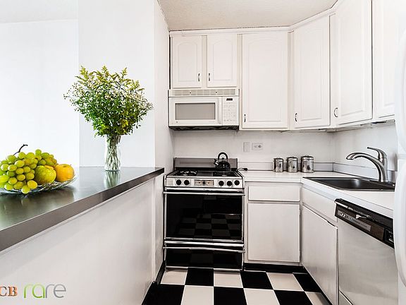 4th image of 1781 1st Ave #27C