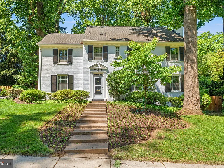 7014 Beechwood Dr — Photo 1