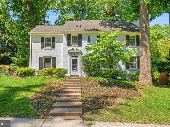 7014 Beechwood Dr, Chevy Chase, MD 20815