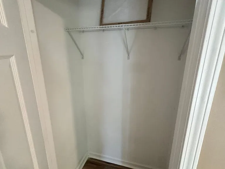 943 Grace St — Photo 20