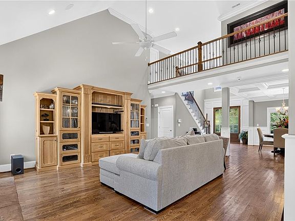 4th image of 820 Dunleigh Dr