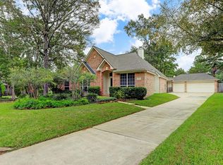 3 S Acacia Park Cir, Spring, TX 77382