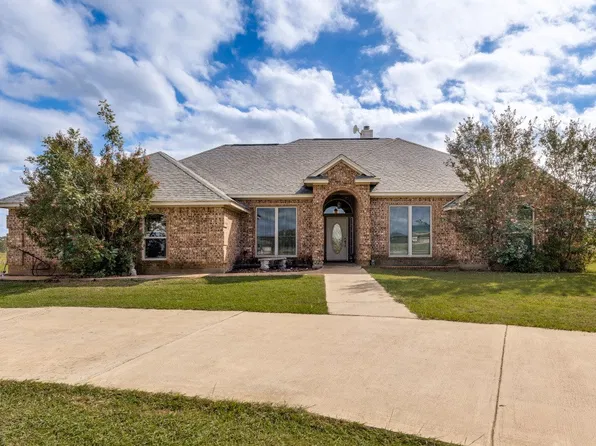 609 South Dr, Springtown, TX 76082