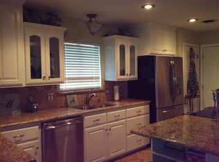 504 S Ridgeway Dr, Cleburne, TX 76033