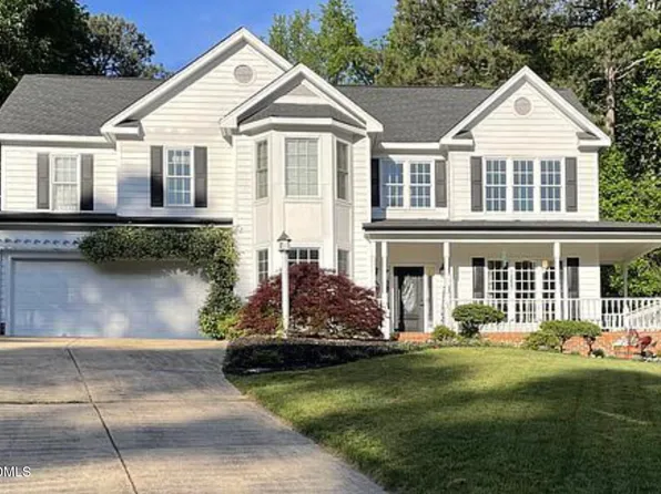 104 Parkrise Ct, Cary, NC 27519