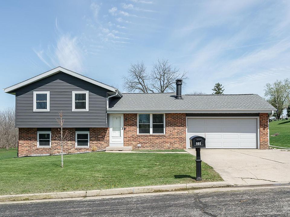 1st image of 900 Hillside LANE