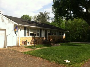 813 Lakeside Dr, Rahway, NJ 07065