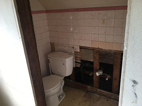 5th image of 601 Bellevue Ave