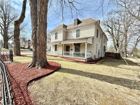 609 W Columbia St, Farmington, MO 63640