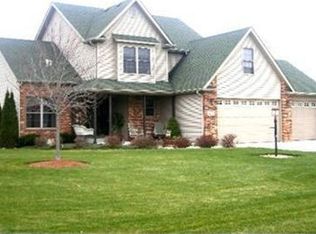 656 Windy Oak Cir, Hebron, IN 46341