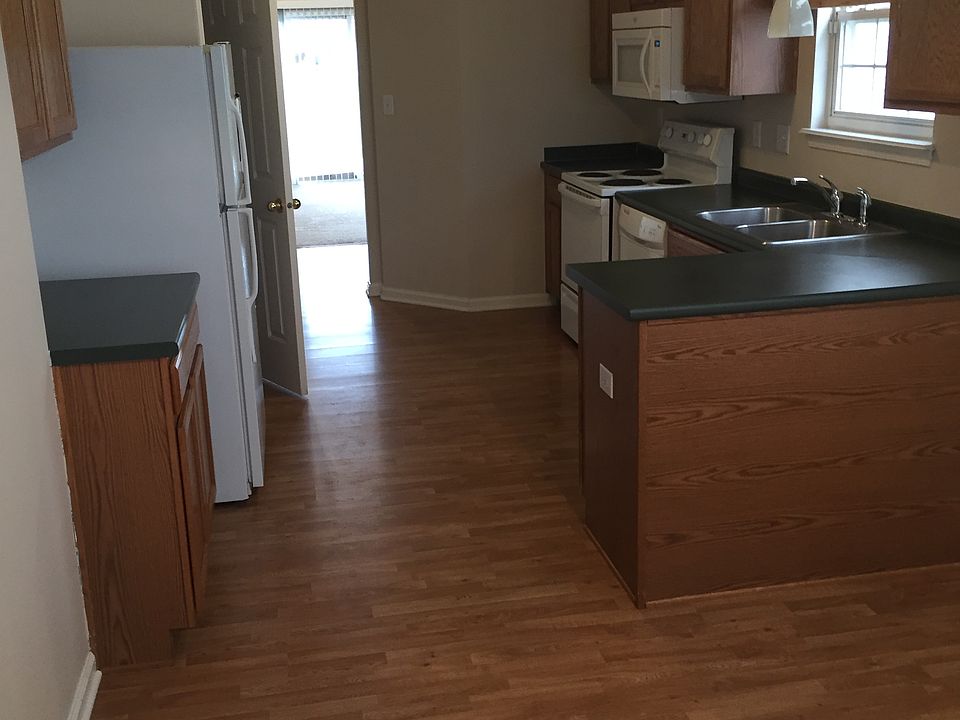 1st image of 435 Grabill Dr