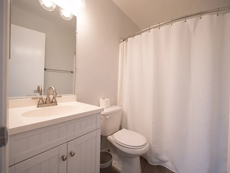 Main bathroom