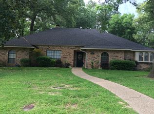 917 Regency Dr, Longview, TX 75604