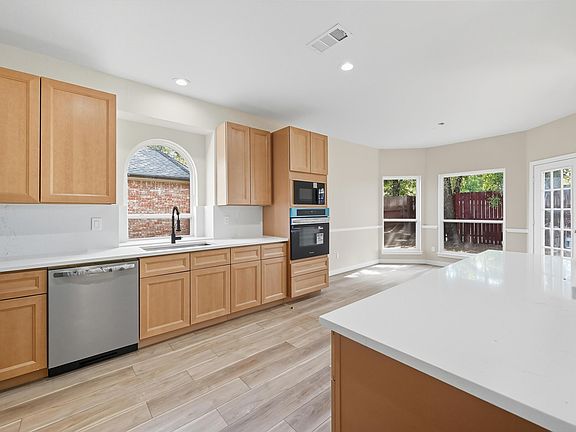 5th image of 1501 Monte Carlo Dr