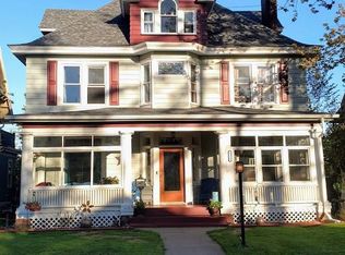 2128 E 4th St, Duluth, MN 55812