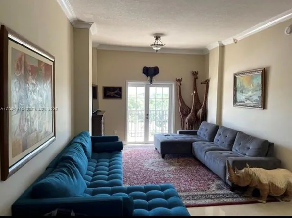 5271 SW 8th St APT 501, Miami, FL 33134